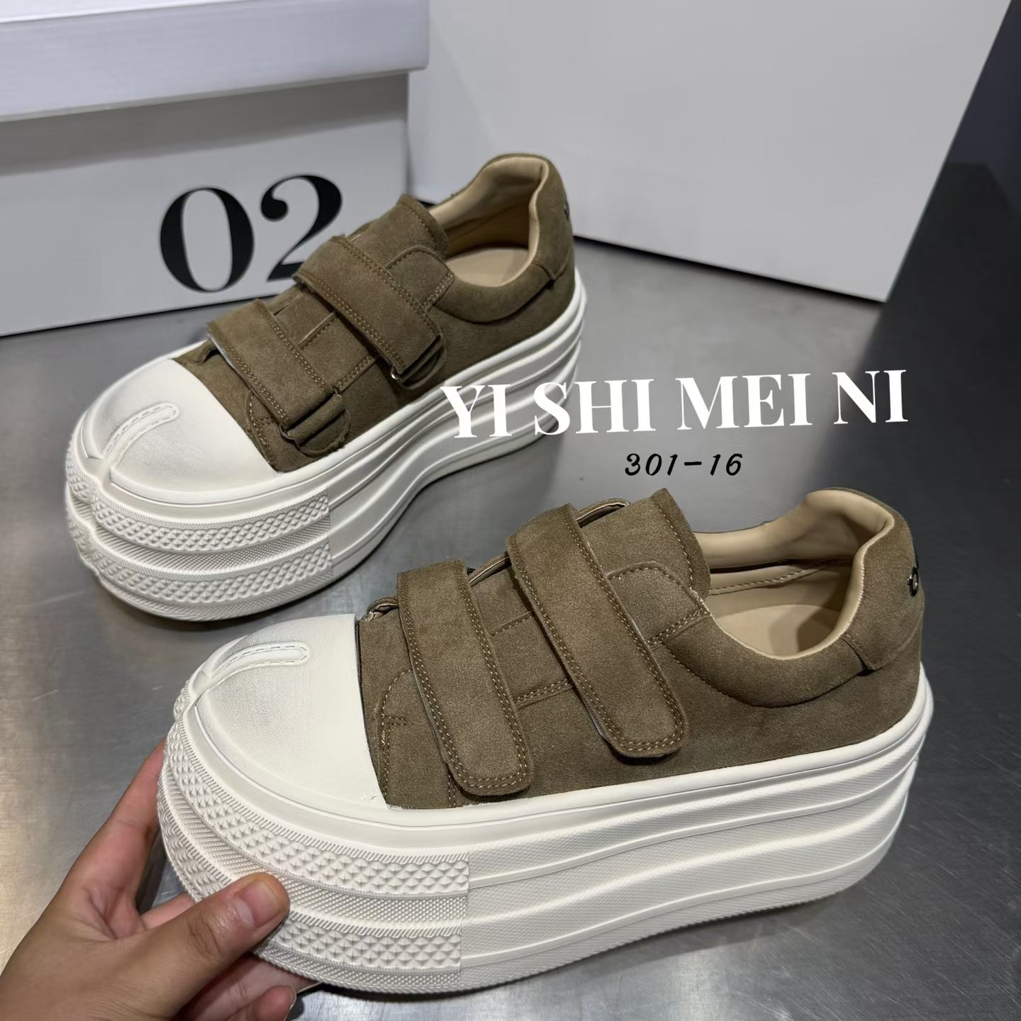 7cm增高厚底松糕魔术贴板鞋女复古磨砂真皮丑萌大头面包休闲鞋子