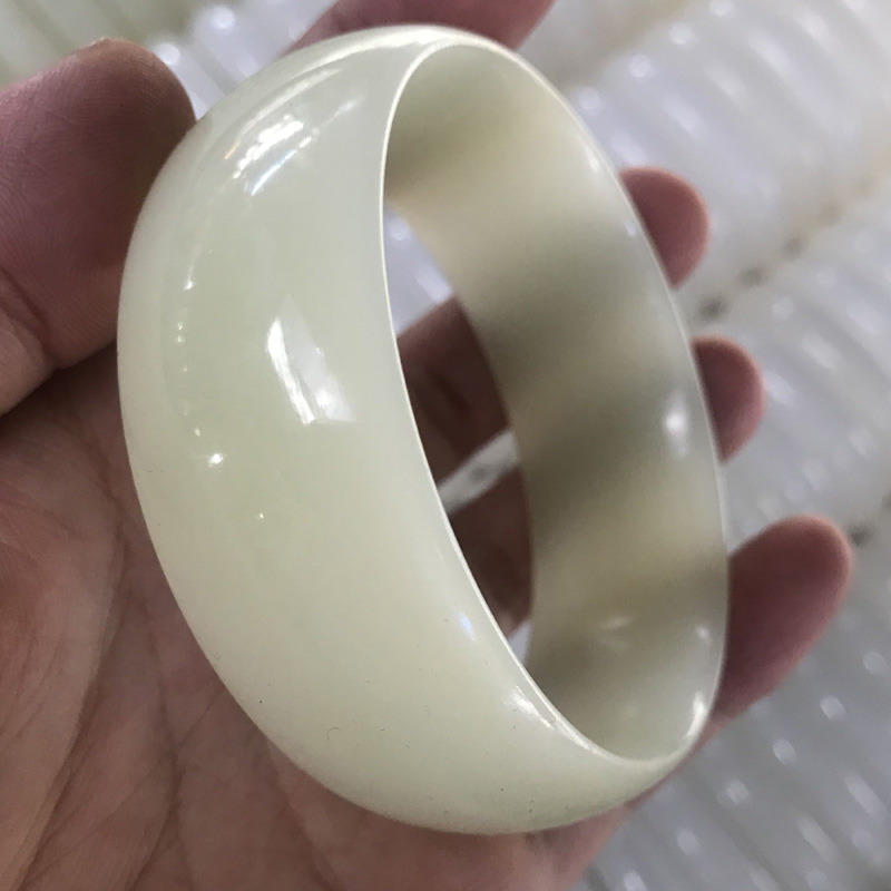 特A级新疆和田玉昆仑白玉手镯羊脂级正品青白玉手镯玉质细腻