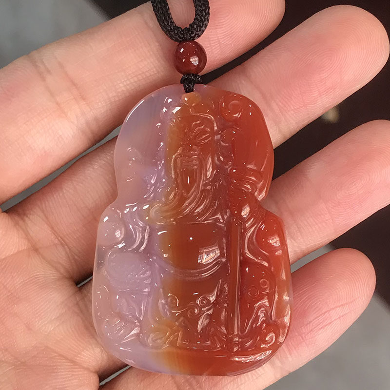 天然玛瑙关公吊坠俏色玉髓武财神关羽关二爷挂件男女招财护身项链