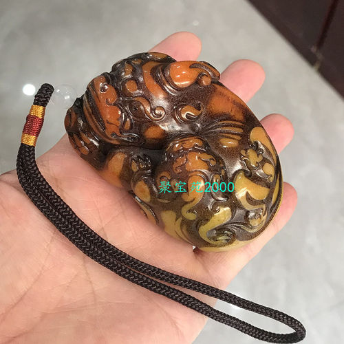 寿山石貔貅手把件纳福皮休把玩件神兽玉把件仿玉石招财母子兽古玩