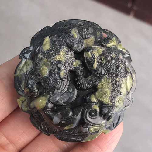 天然南阳独山玉招财双金蟾皮带扣独玉元宝金蟾腰佩腰牌梅花玉腰扣