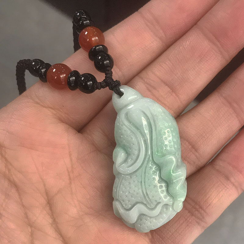 天然緬甸翡翠白菜吊坠玉石遇百财挂坠招财旺旺财白底青飘阳绿项链