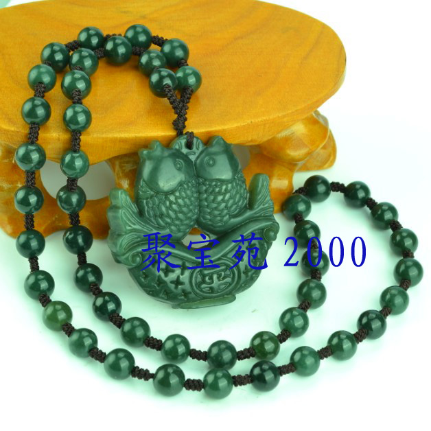 天然项链带证书玉器