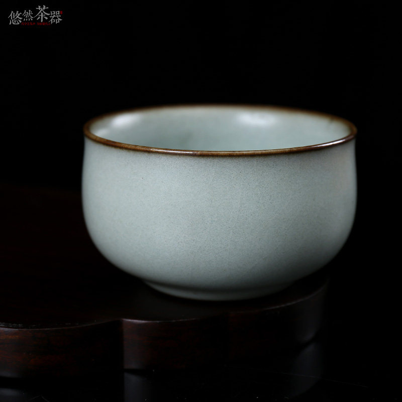 北宋官窑高端茶杯青瓷主人杯纯手工孤品开片功夫茶品茗杯单杯收藏