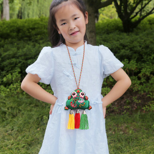 端午节香包儿童挂脖香囊庆阳青蛙五毒挂件五彩绳随身携带刺绣荷包
