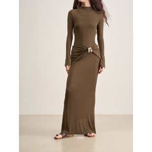 LANVIVIER 拖地连衣裙 优雅迷人雕塑感轮廓金属扣褶皱弹力针织长袖