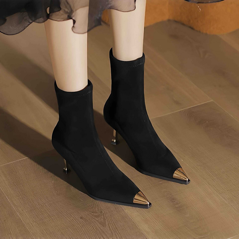 尖头高跟短靴女2025秋冬新款黑色