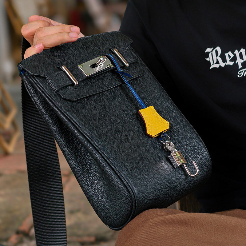 男士胸包牛皮斜挎包单肩包手机包零钱包,箱包皮具/热销女包/男包,男士包袋,淘宝优惠券,粉丝福利购,淘宝优惠卷