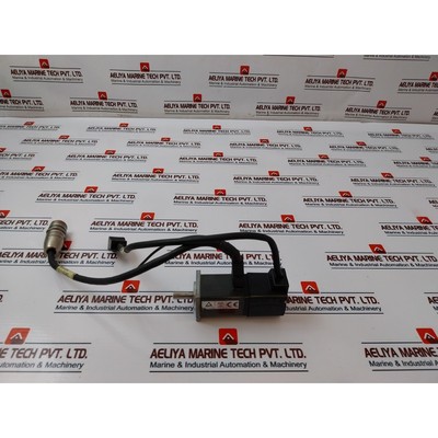 三菱 HC-MFS13-S13 交流电伺服电机 3AC 105V 0.9A 100W