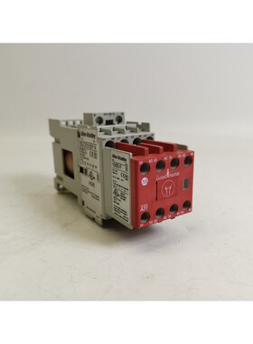 ALLEN-BRADLEY 700-CF310D + 100S-F Schütz