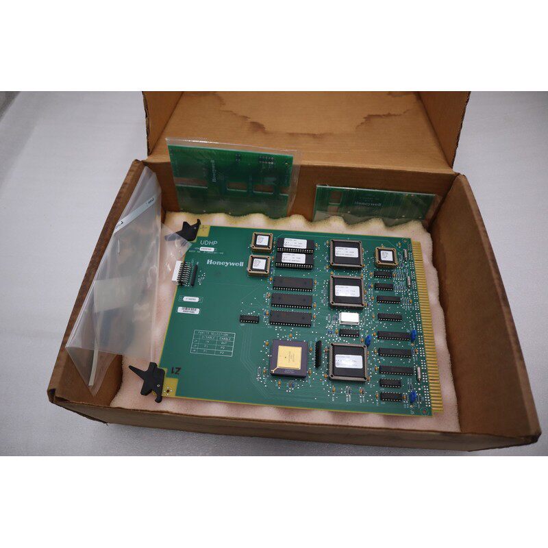 NEW IN BOX HONEYWELL 51305734-100 / 51305734100 STOCK G319 |