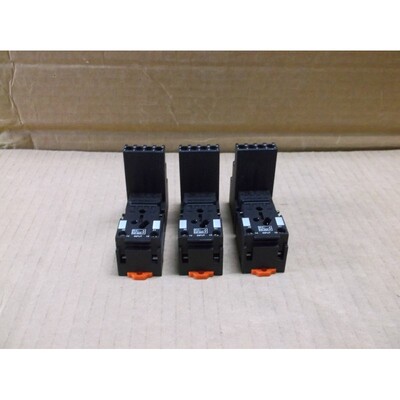 Quantity 3) RXZE2S114M Telemecanique DIN Rail Mount 10A Rela
