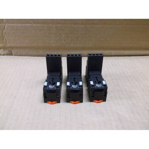 Quantity 3) RXZE2S114M Telemecanique DIN Rail Mount 10A Rela