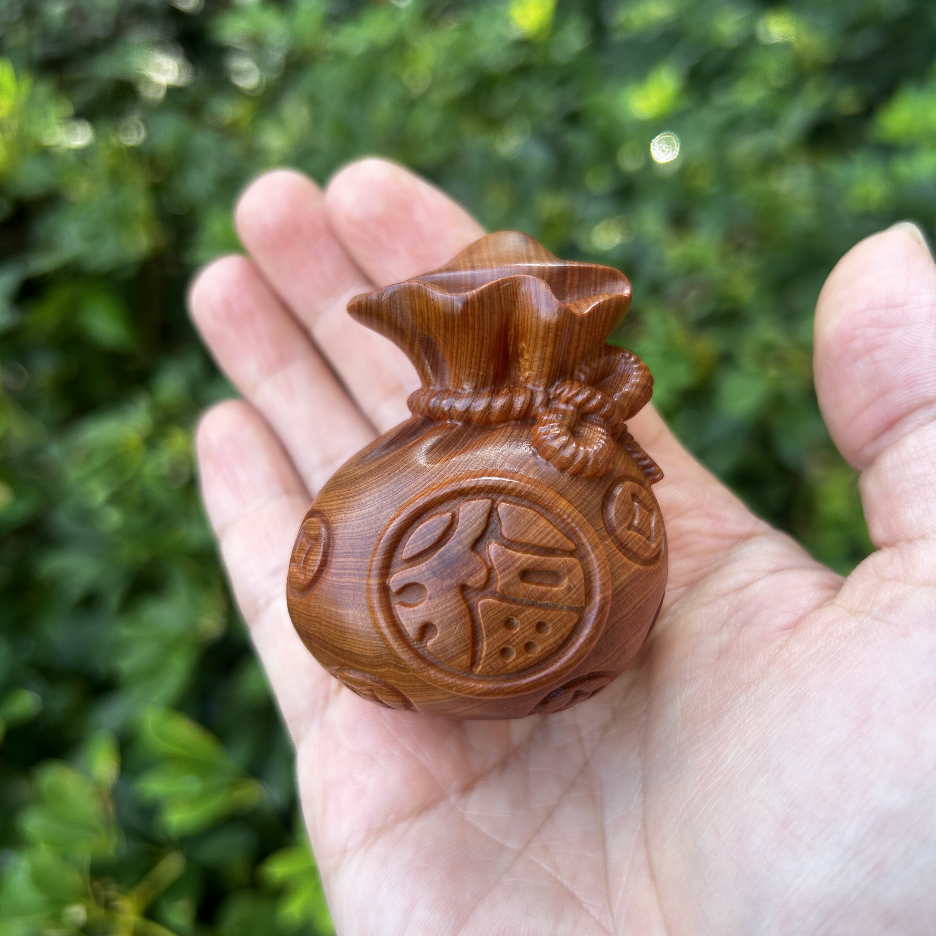 天然陈化料崖柏木雕刻钱袋子福袋文玩手把件挂件随身把玩桌面摆件