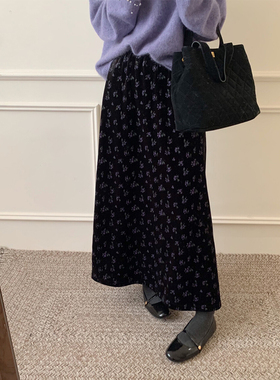 2025新款秋冬季韩系chic轻熟中长款漂亮a字小碎花丝绒半身裙子女