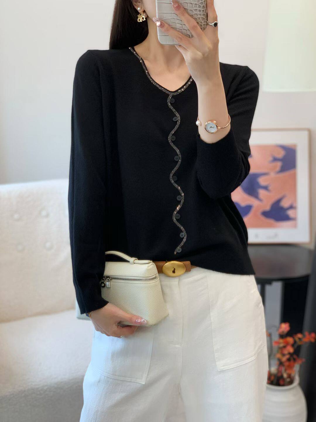 双鹿女士羊毛衫V领长袖薄款毛衣亲肤软糯针织衫打底衫外穿内搭红