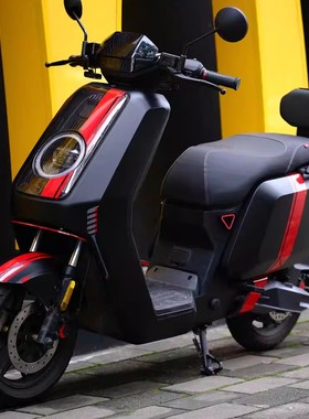 适合小牛nxt nx赛道风车身红色拉花贴纸车身装饰侧面三角灯改色贴