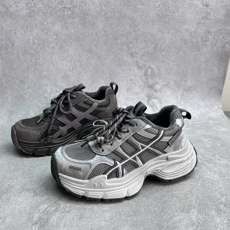 工厂断码真皮运动鞋女2025秋季新款加绒系带松糕底厚底增高女板鞋