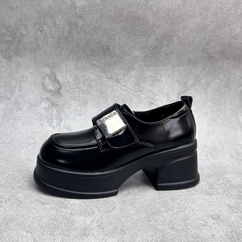 2025断码秋季真皮新款女鞋粗跟休闲深口时尚牛皮加绒女棉鞋