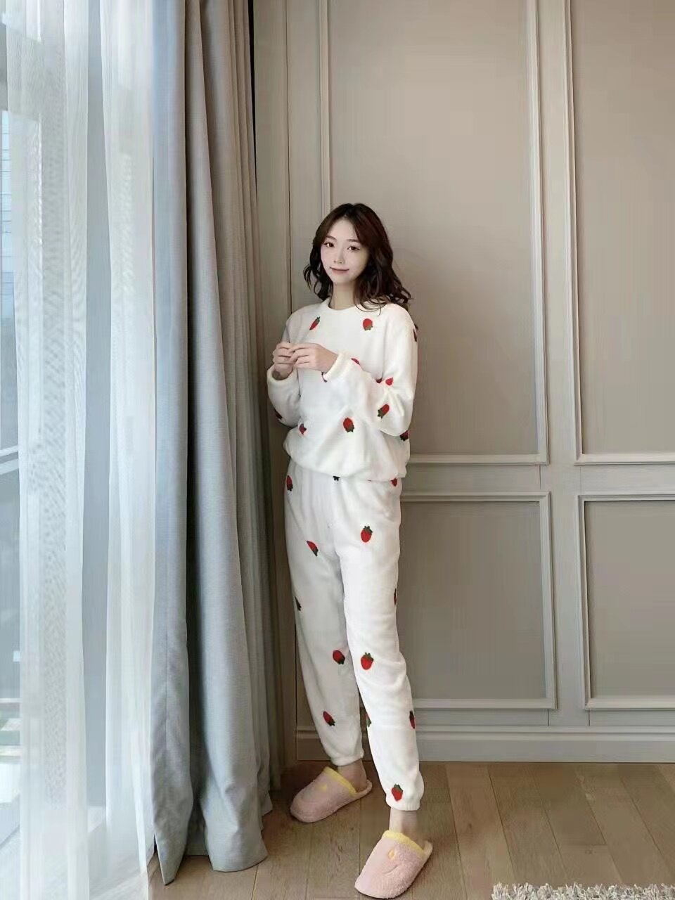 새로운 겨울 정장 2022 잠옷 라운드 넥 느슨한 슬림 긴 소매 플란넬 여성 투피스 세트