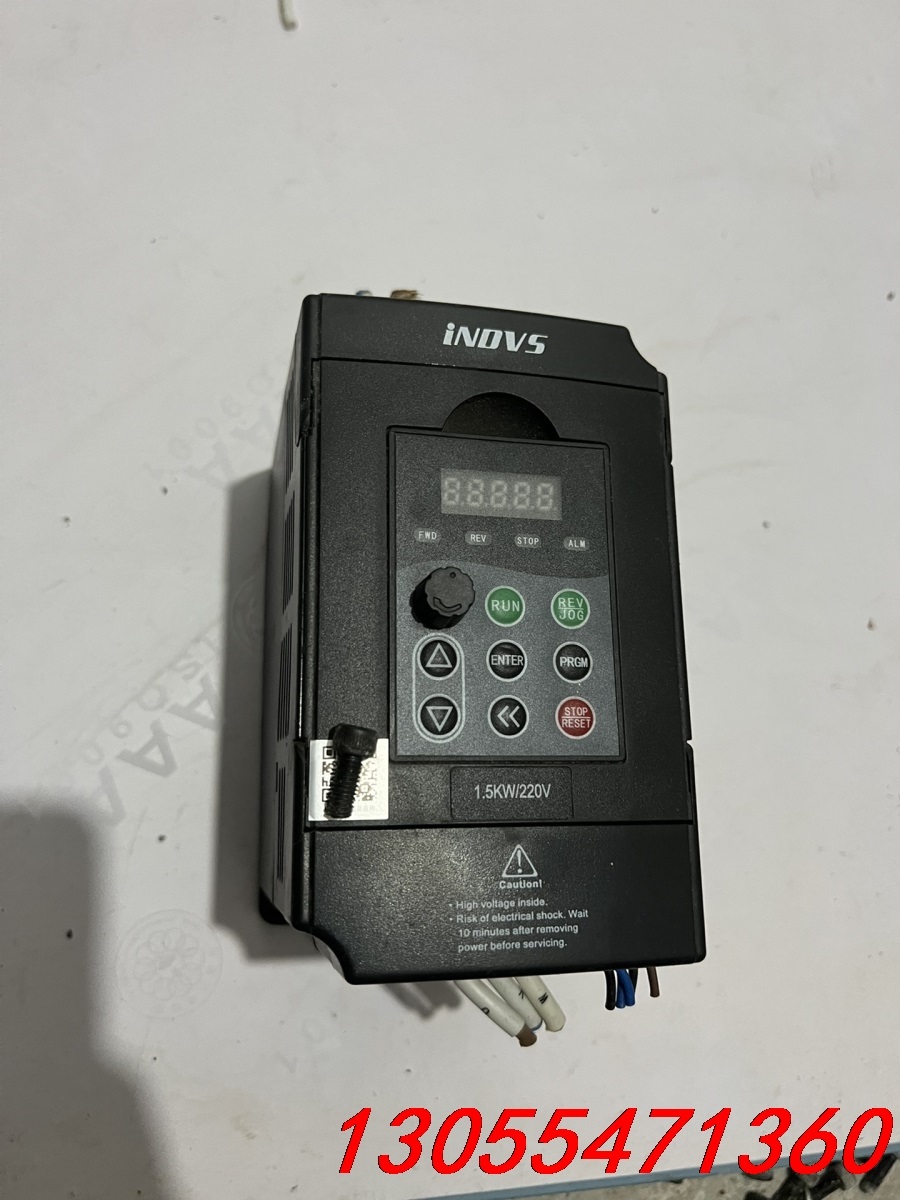 议价应捷思1.5KW变频器Y500-Y0015M1，现货一台，成