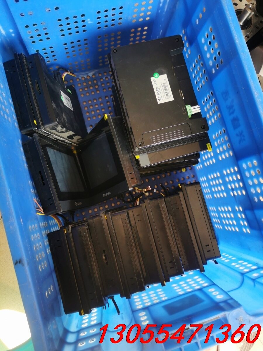 议价繁易触摸屏，型号FE6070C，现货30台 99新，保护膜都