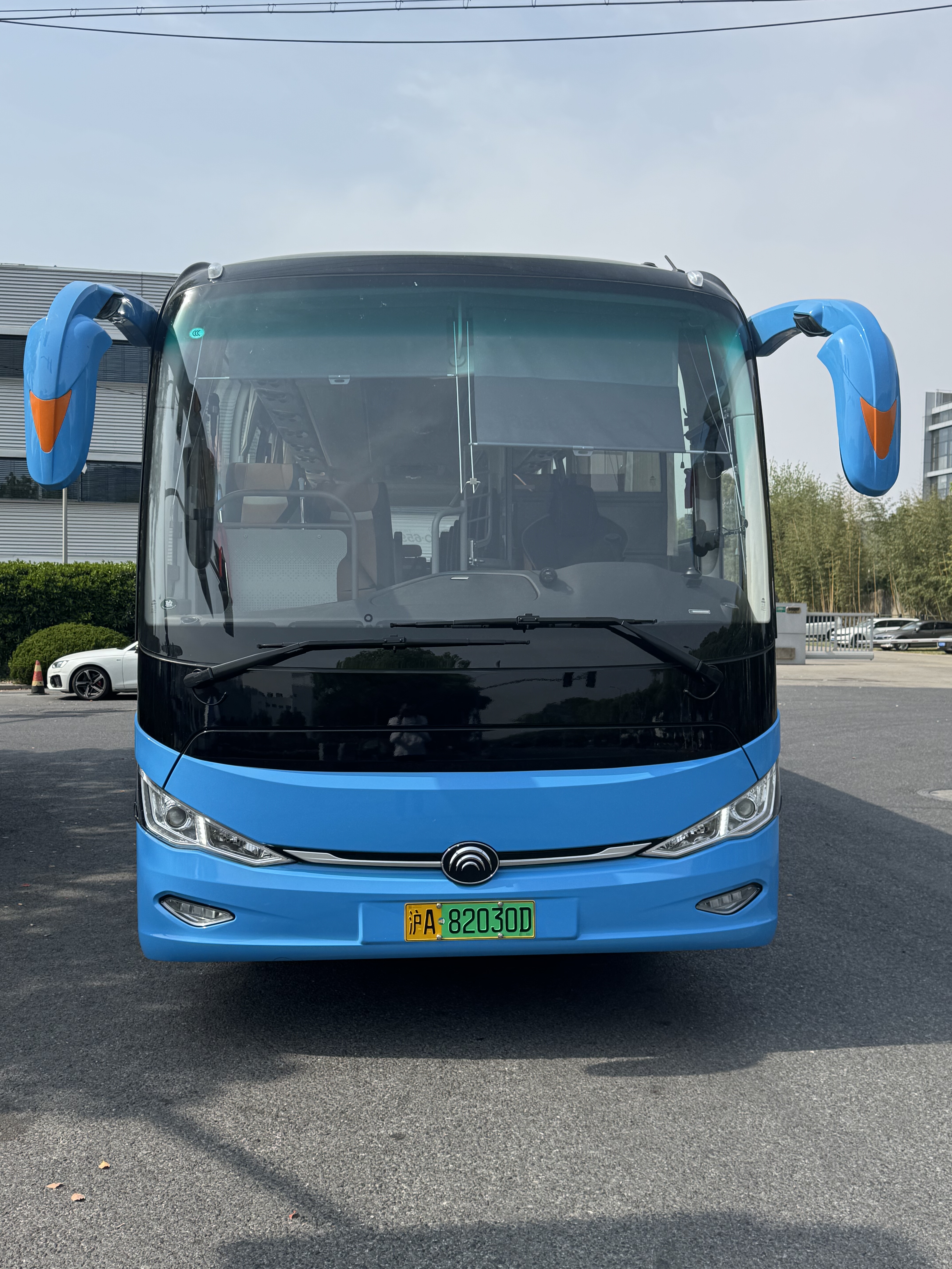 上海租车汽车租赁企业班车通勤班车大巴租车旅游包车看房班车