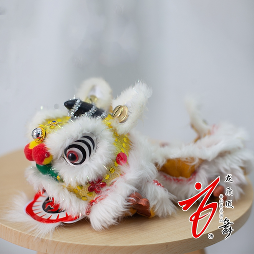 戏狮俏影道具小狮子