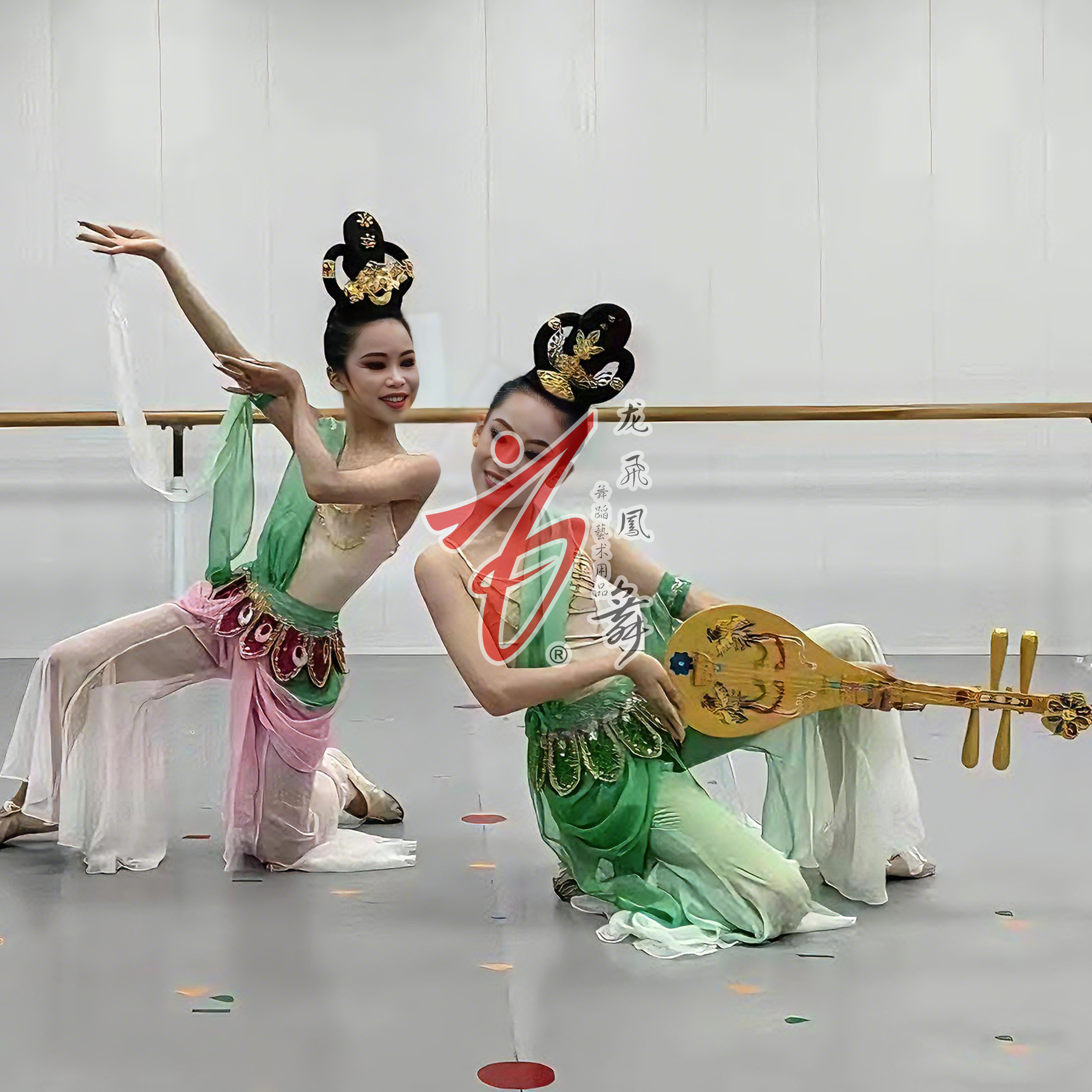 《并蒂莲》舞蹈演出服