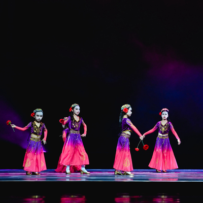 克 孜 丽 古 力中 国 舞 ( 群 舞 )民族风舞台演出舞蹈服装