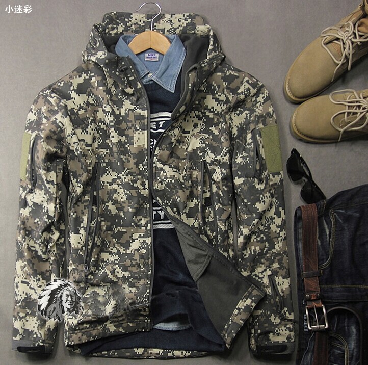 抓绒迷彩情侣户外防风男女同款