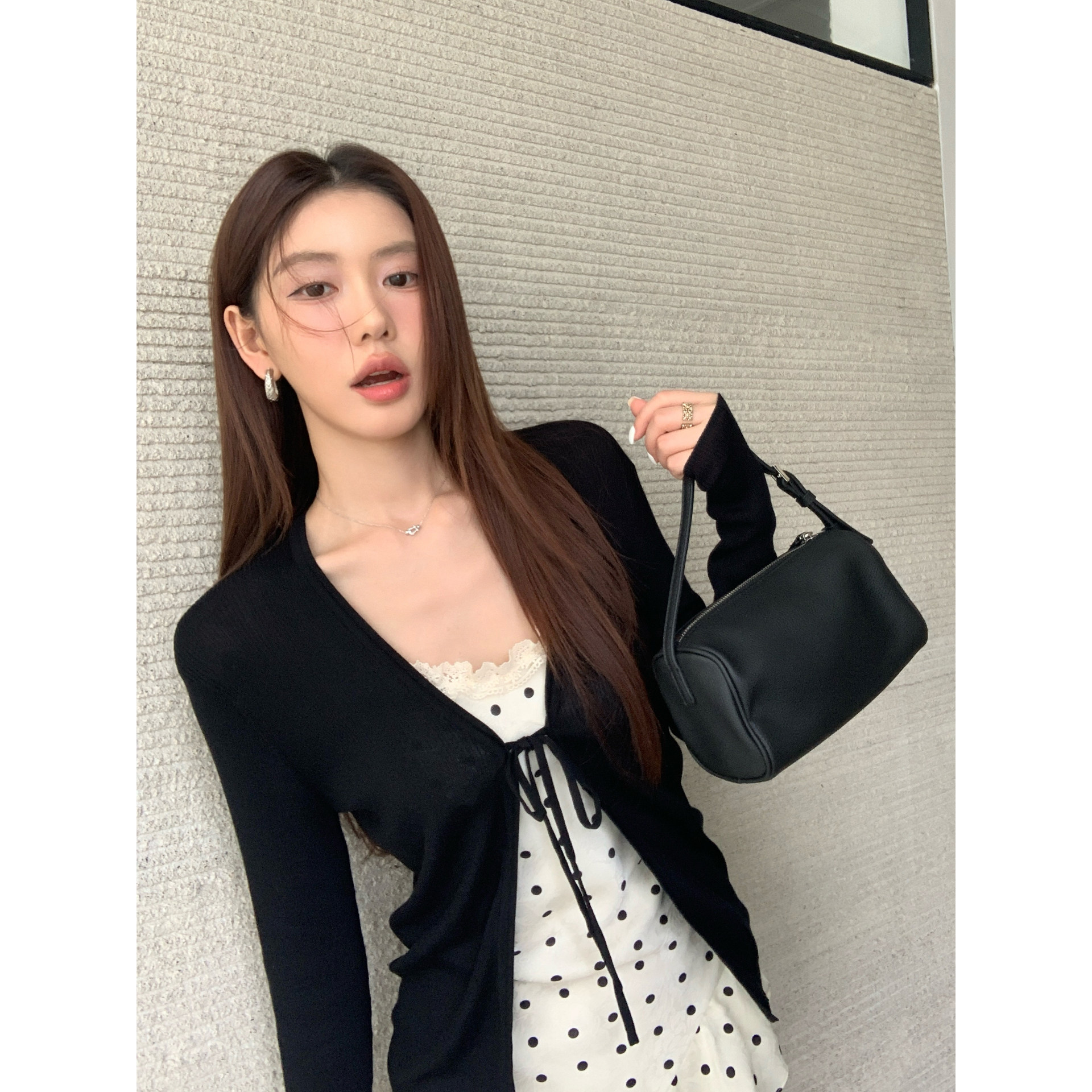 Halo Luu 黑色薄款系带开衫女春夏新款绑带v领针织外套防晒罩衫