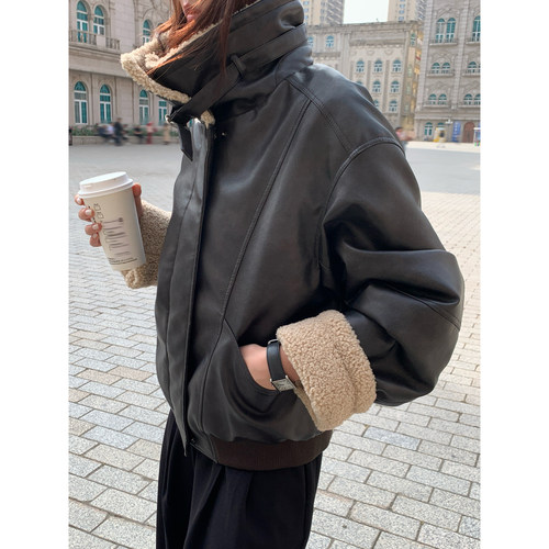 Halo Luu黑色皮毛一体厚外套女冬羊羔毛皮衣立领机车服加绒皮夹克