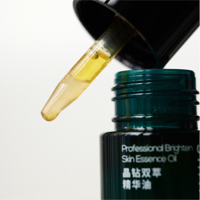 577晶钻双萃精华油20ml  白白效果比377更厉害 每次摇匀后使用