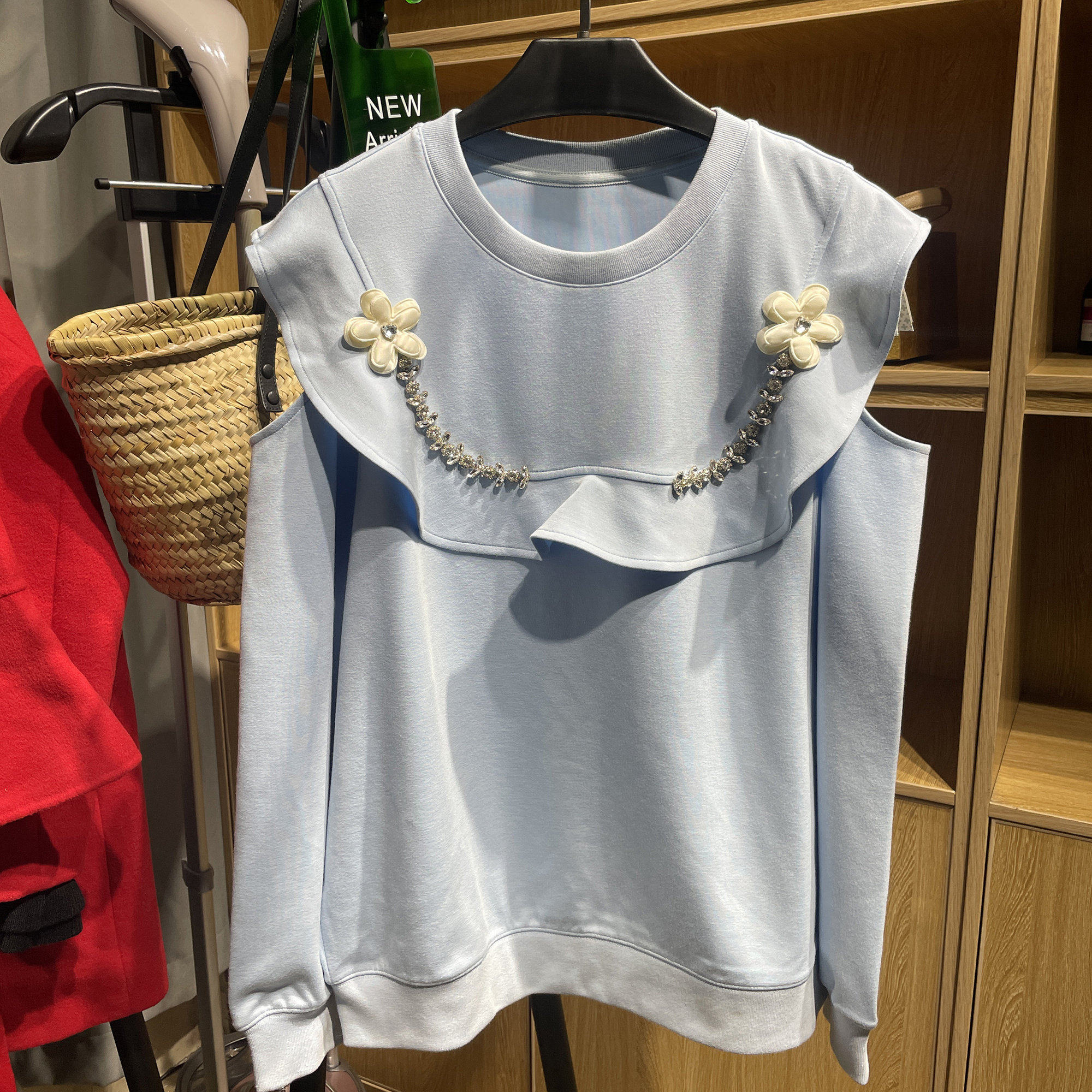 [五]兰米特卖长袖卫衣女新款春秋露肩温柔风小众设计感镂空高级