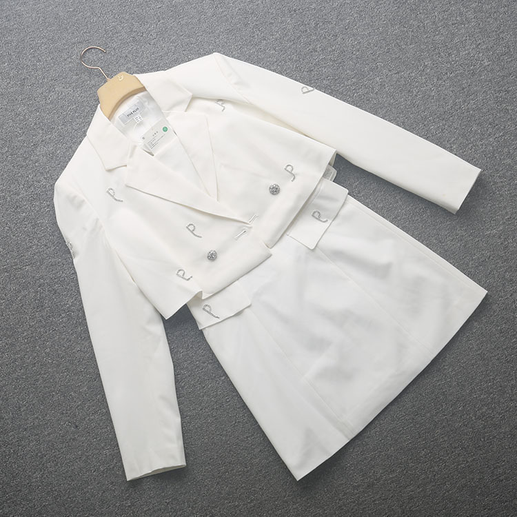 [五]兰米特卖春秋新款女装外套套装设计感显瘦小西装吊带连衣裙