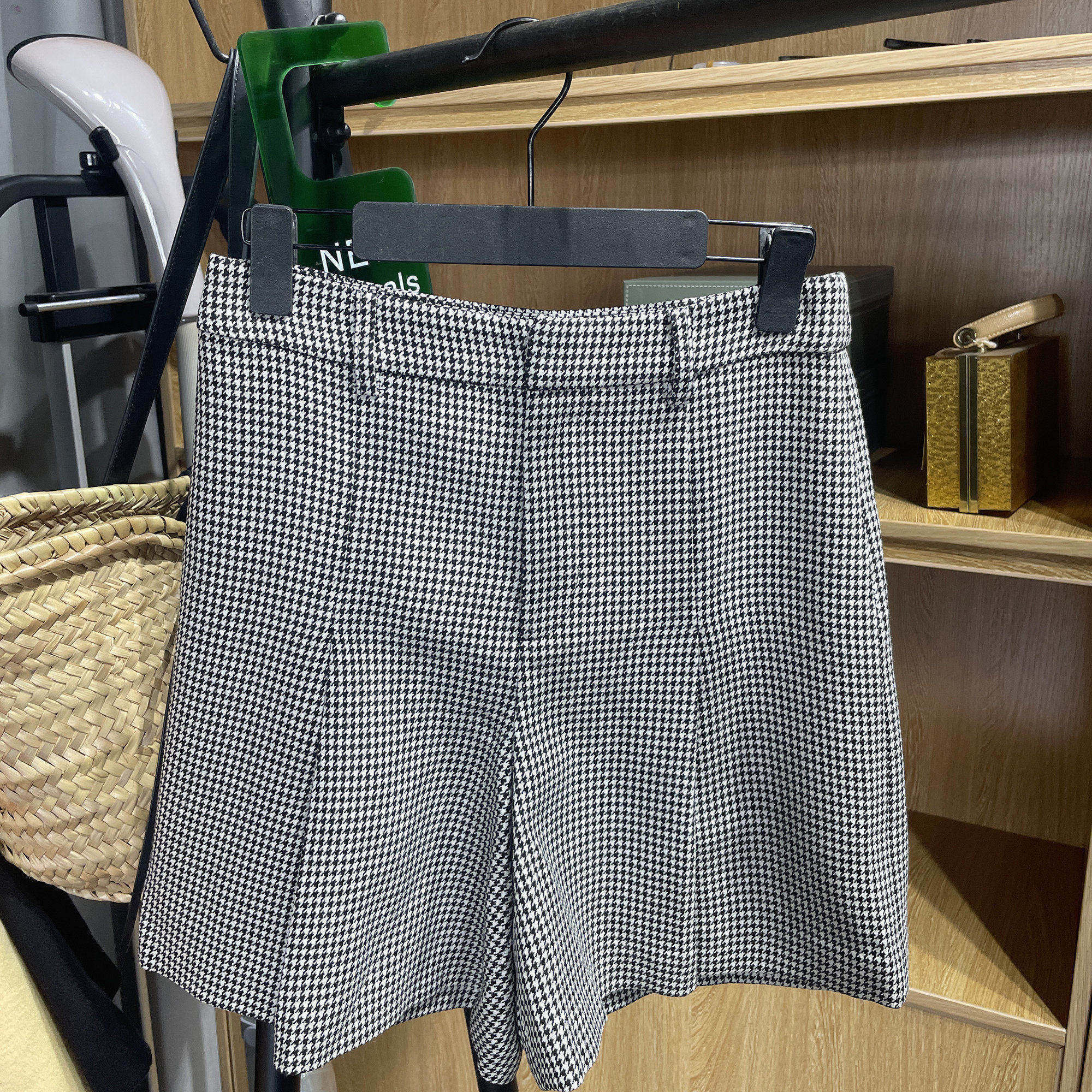 [五]兰米特卖新款女装高腰短裤女宽松阔腿A型休闲裤子2ZN3505850