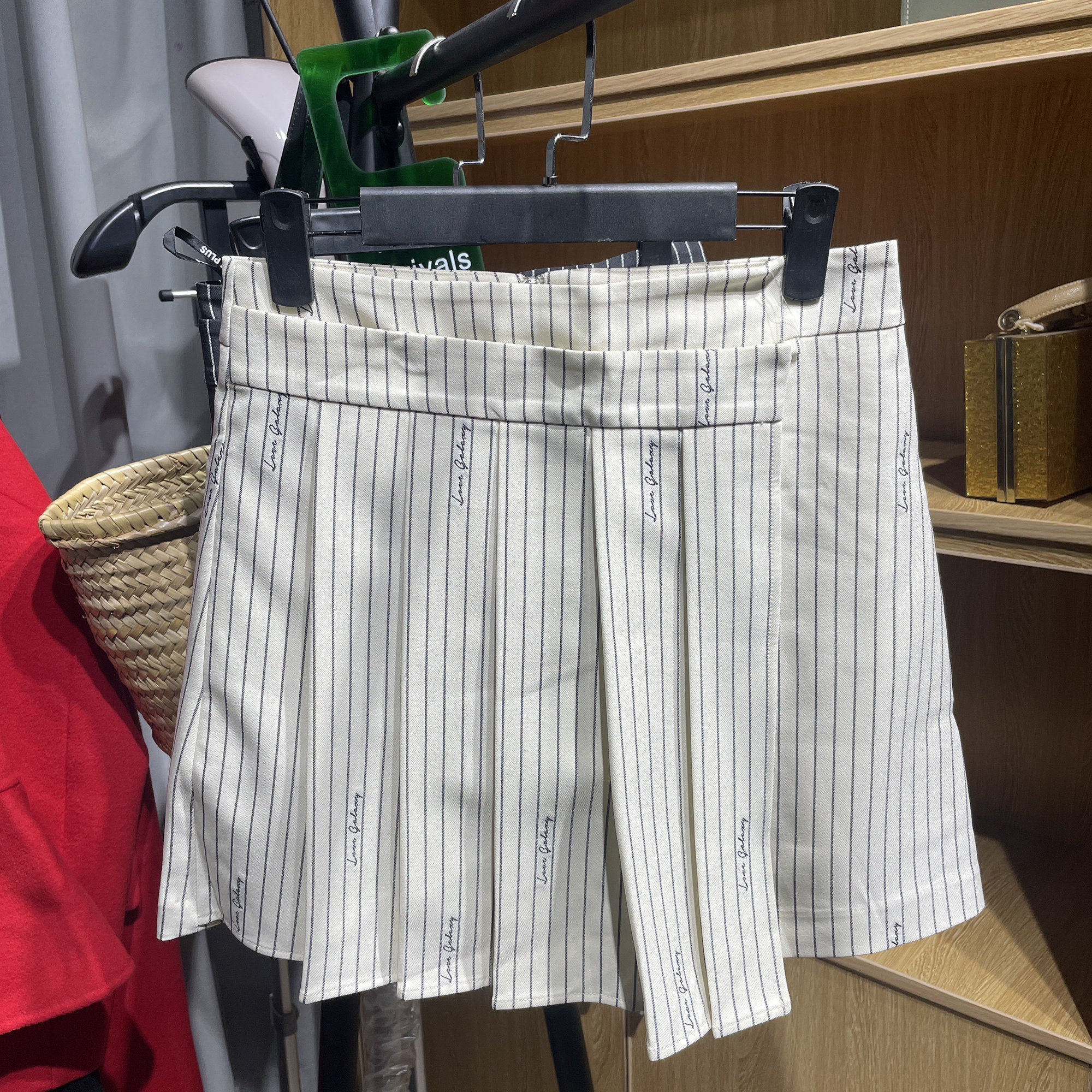 [五]兰米特卖新款女春秋夏甜酷条纹半身裙女拼接高腰百褶裙配链条