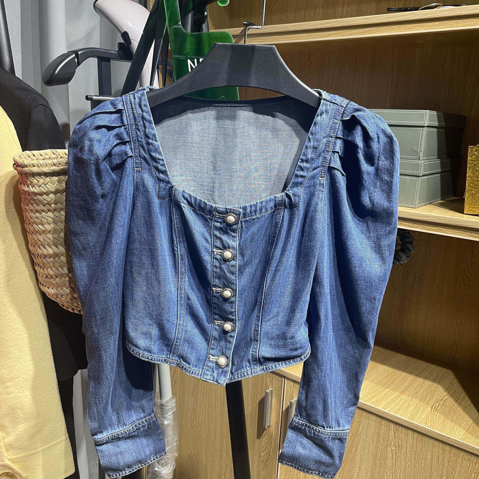 [五]兰米新款女装天丝牛仔衬衫泡泡袖短款上衣法式方领早秋衬衣