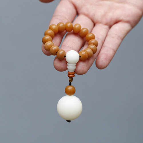 指尖文玩手捻手串绕指柔风华菩提