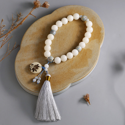 十八子流苏盘配饰手持菩提手串