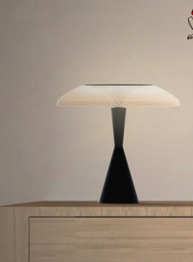 STUDIO FH Xcellent 台湾艾舍人 忘我桌灯卧室书房餐厅 简约现代