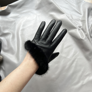 新品女士羊皮手套真皮水貂毛皮手套触屏薄里黑灰色时尚杂志款开车