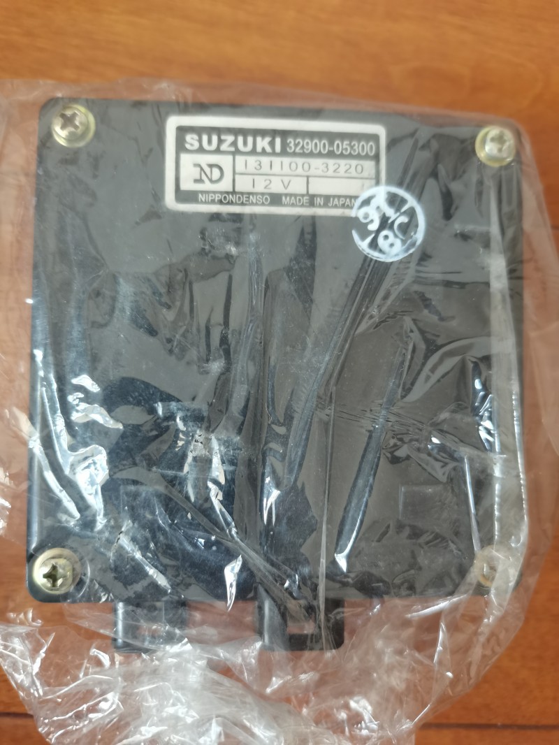 适用轻骑铃木gs125 老款铃木王点火器gn125铃木太子点火器cdi组件
