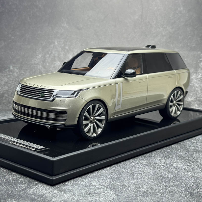 路虎揽胜尊荣创世加长版