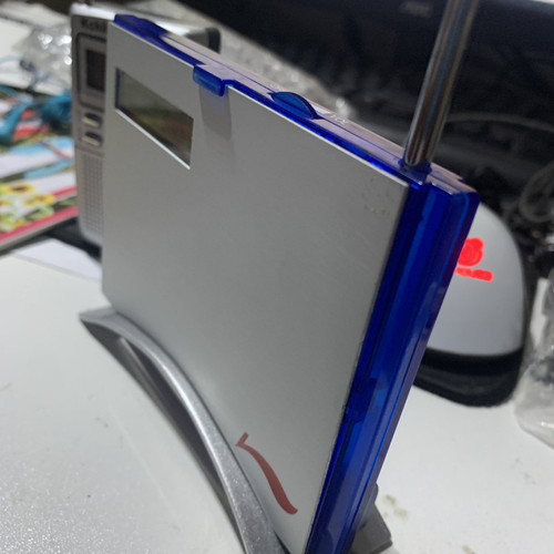 ￥32 ￥40.6 运动品牌定制款超薄透明调频收音机时钟支架时尚实用