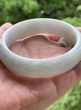 缅甸A货翡翠手镯乳白色浅绿底翡翠正圈手镯16.5/8.3/59mm一物一证