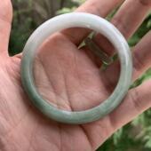 缅甸天然A货翡翠手镯浅绿色军绿色渐变正圈手镯12 7.8 56.8mm