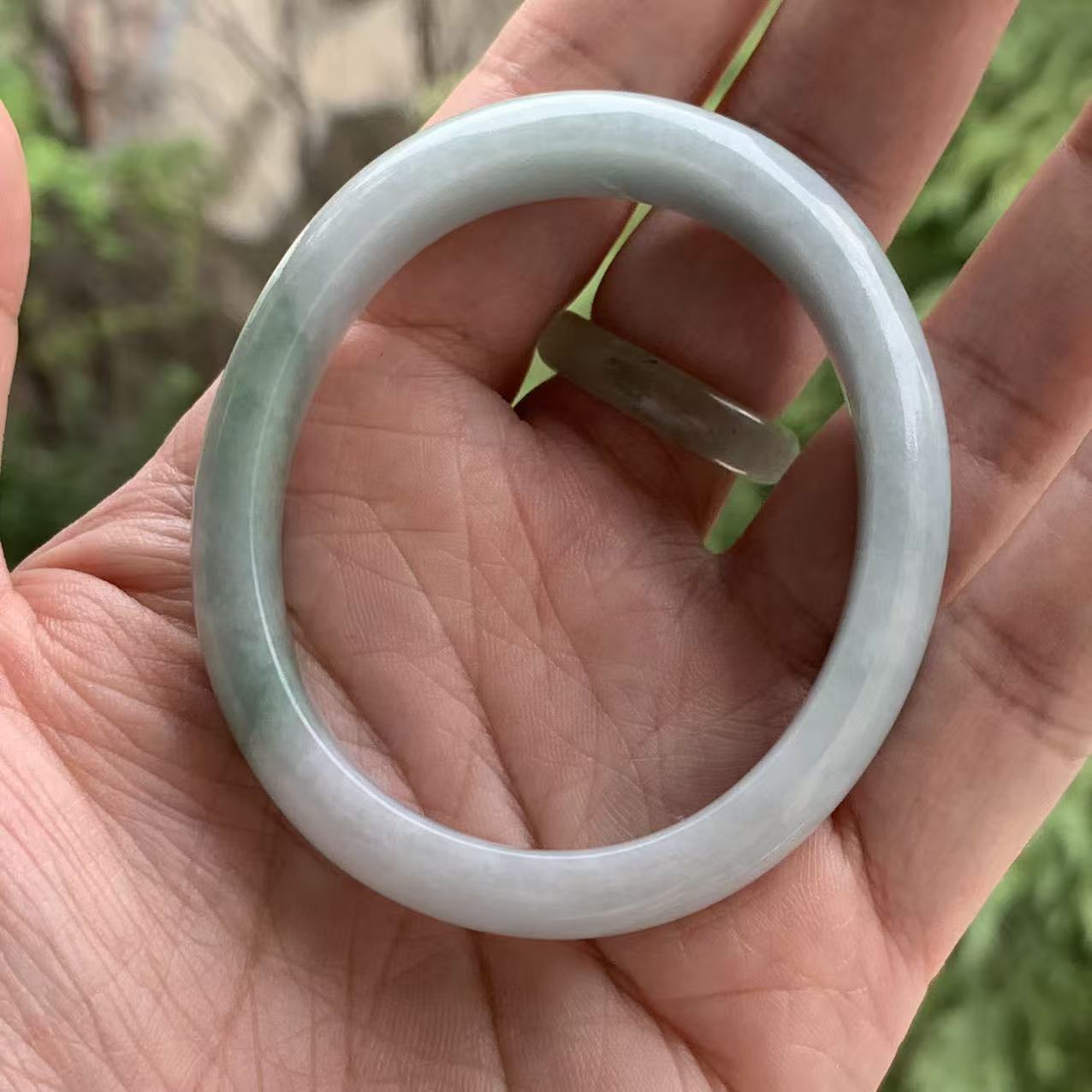 缅甸天然A货手镯老料牛仔蓝淡蓝色飘绿花贵妃手镯12.2/7/54.2mm