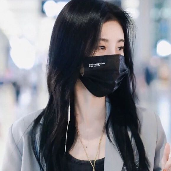 ev鞠婧祎同款一次性口罩王嘉尔张云雷明星同款口罩三层字母口罩